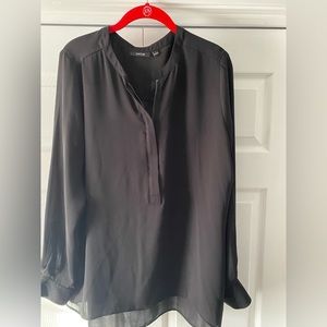 APT 9 v-neck long sleeve zip up top